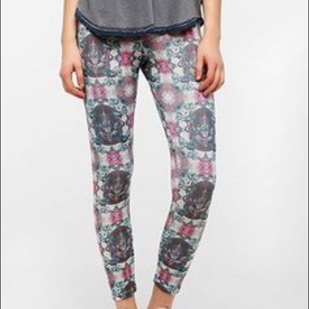 BDG UO elephant paisley legging